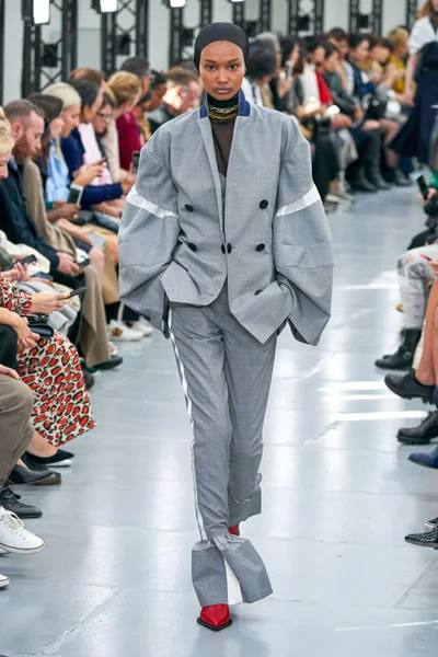 Look 23